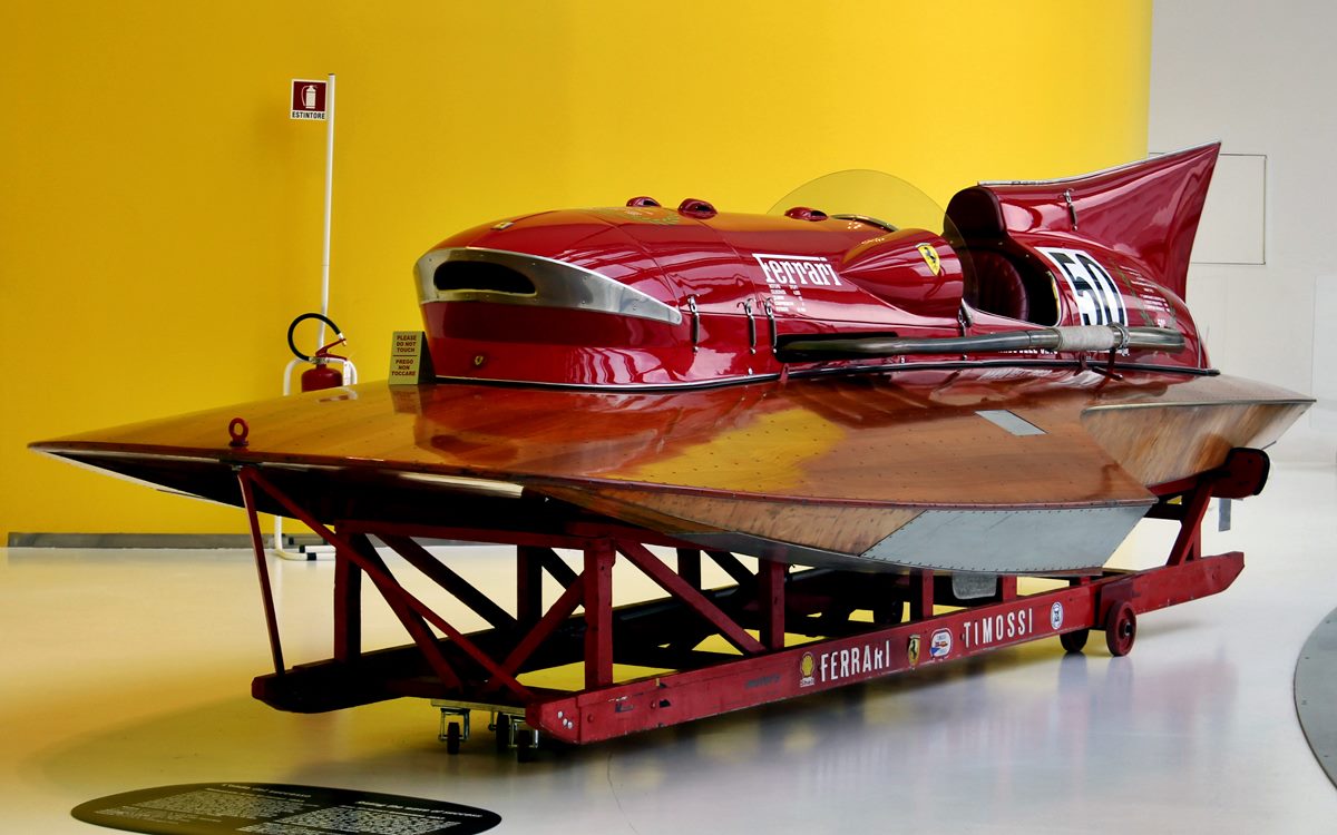 Arno XI: La Ferrari que brilló en el agua