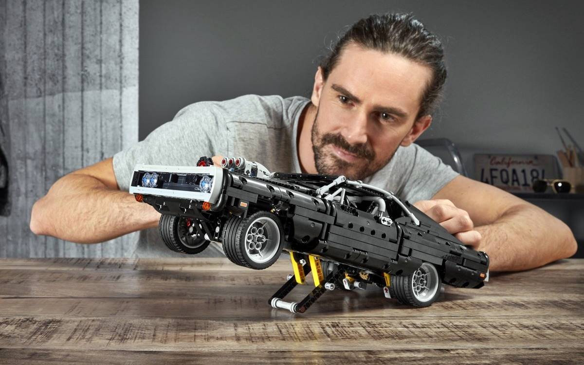 Lego Technic Dodge Charger R/T