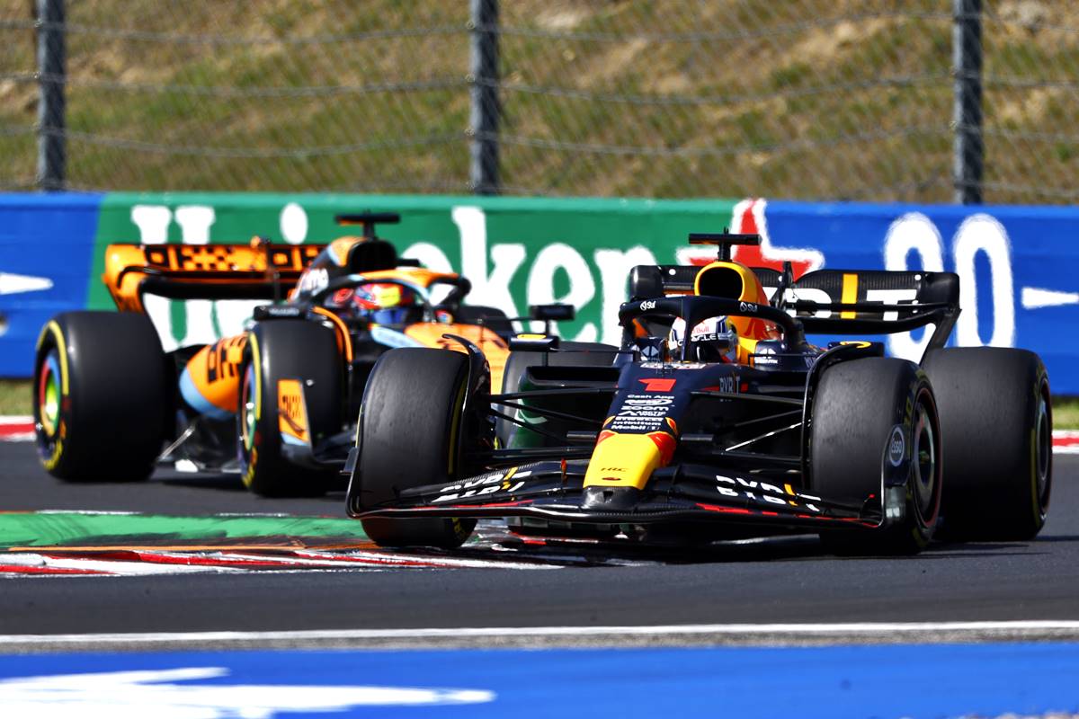 Red Bull enfoca su mirada en 2024 mientras Max Verstappen va camino al título