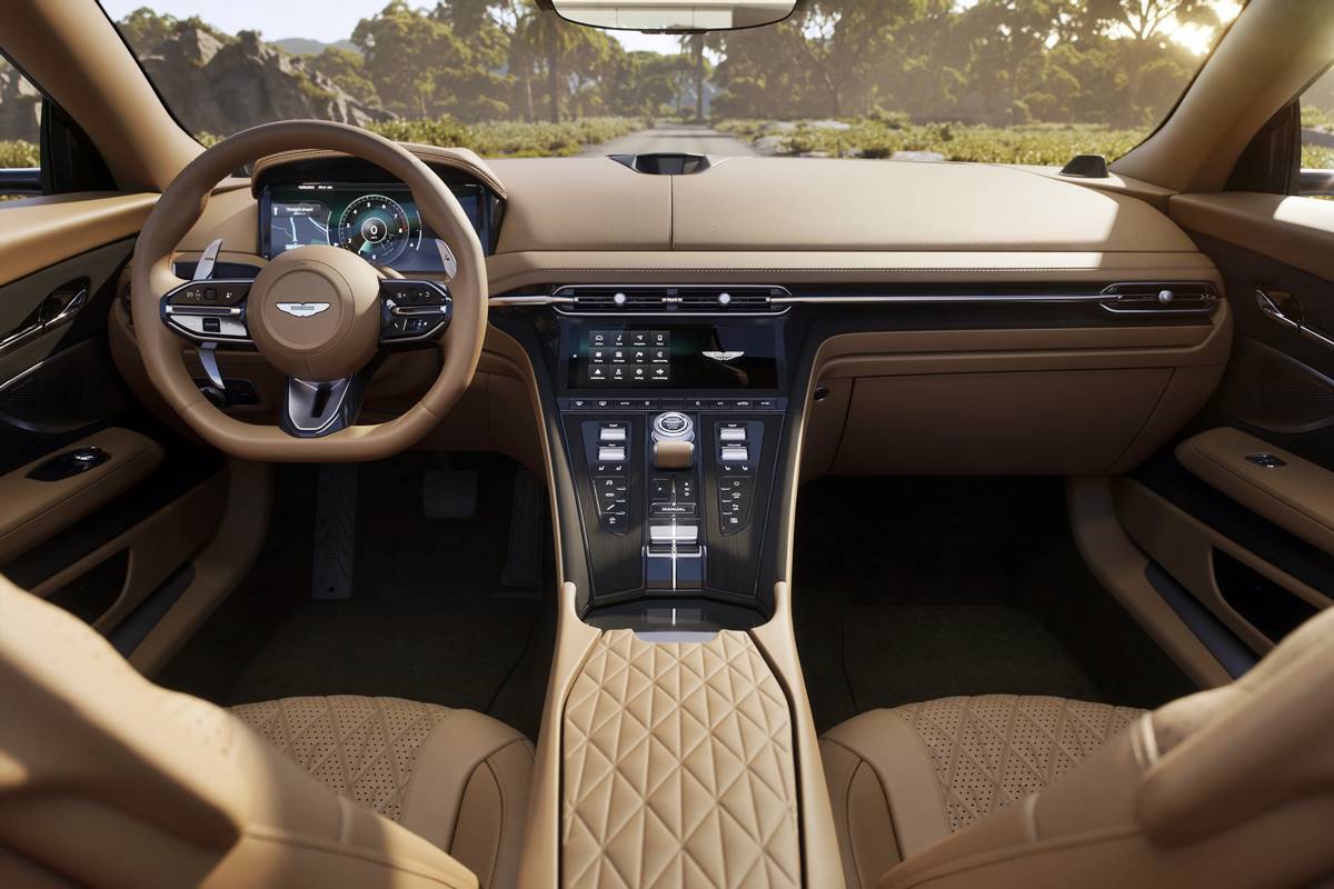 Aston Martin DB12 Volante: lujo, potencia y velocidad a cielo abierto