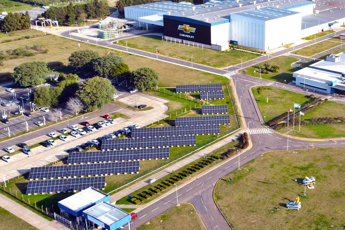GM inaugura parque solar en su Complejo Automotor en Alvear