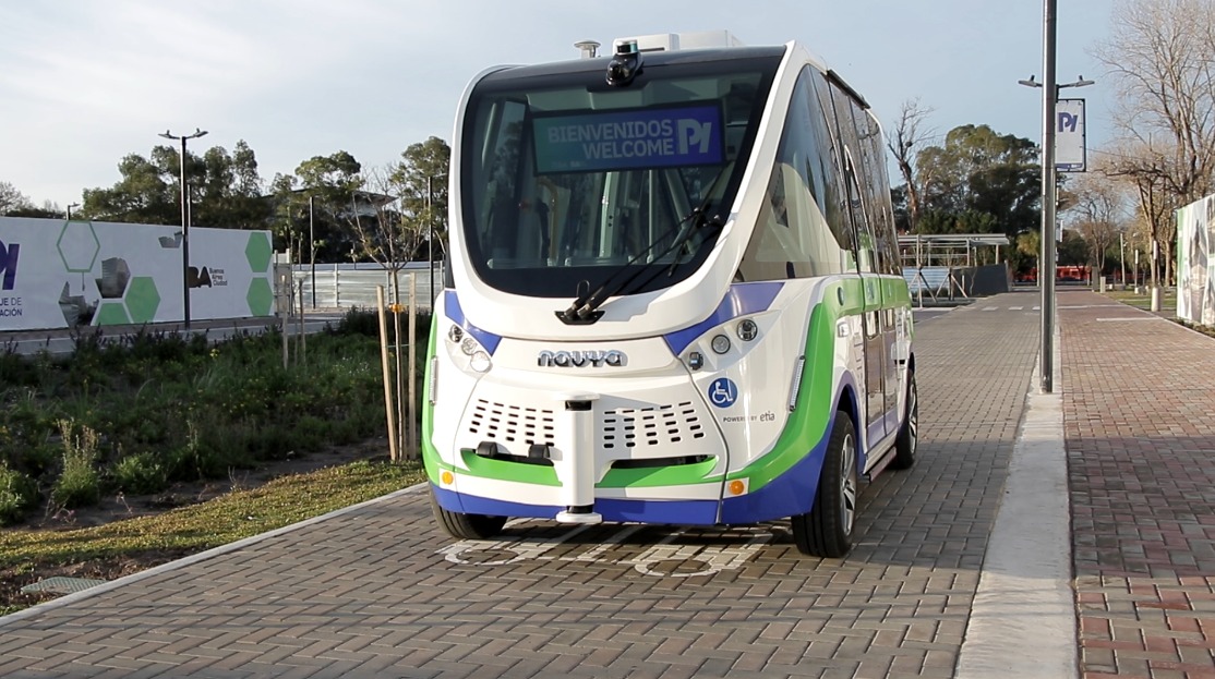El autobús autónomo de Etia Charge se presenta en Buenos Aires