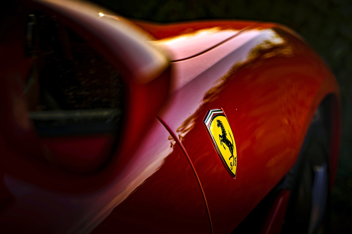 Ferrari se prepara para su revolución eléctrica en 2025