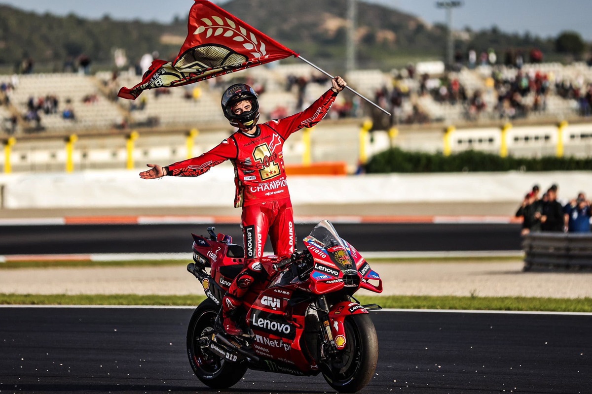 Francesco Bagnaia se corona bicampeón del MotoGP en Valencia 