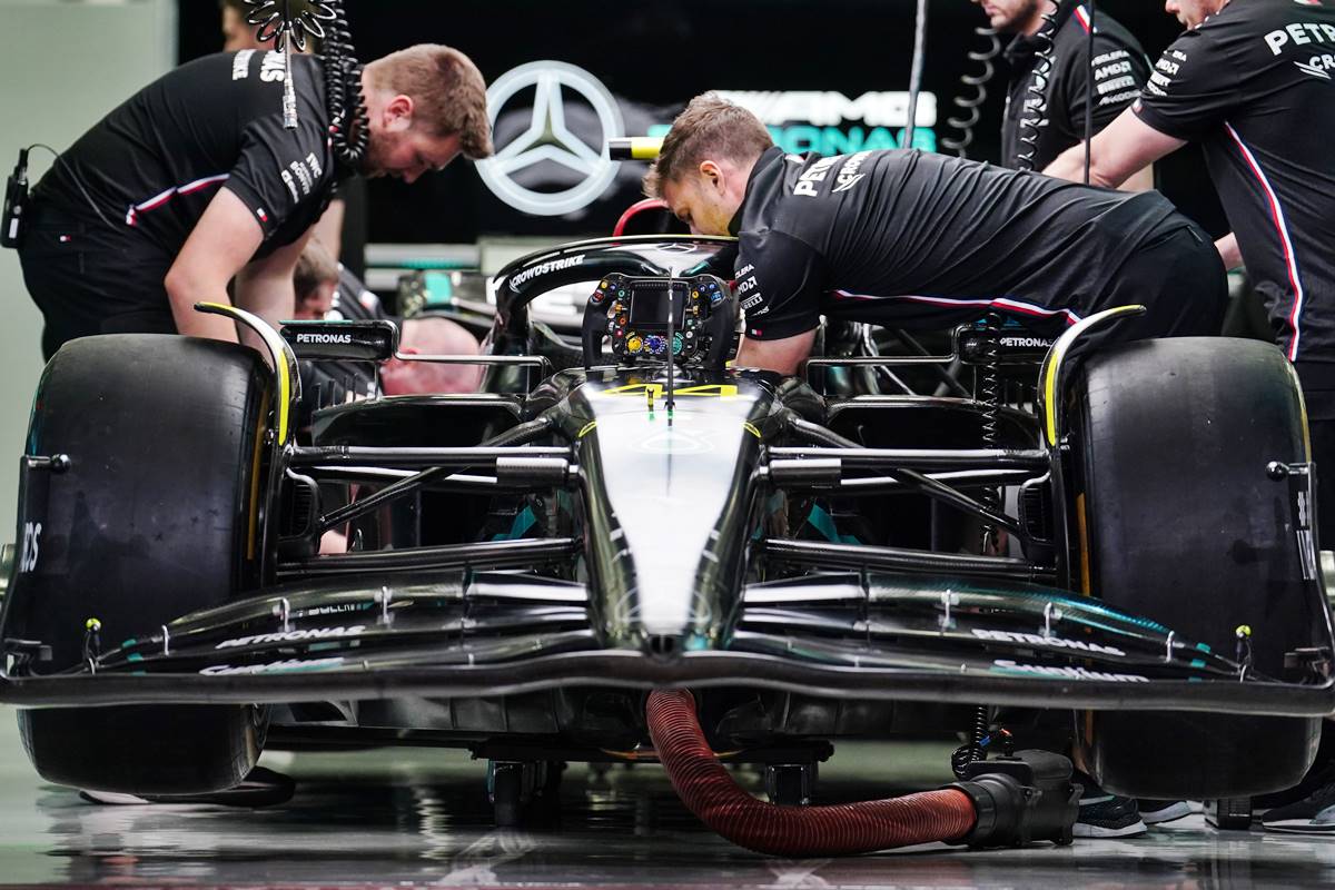 Sorpresiva partida del Mike Elliott de Mercedes en plena temporada de Fórmula 1