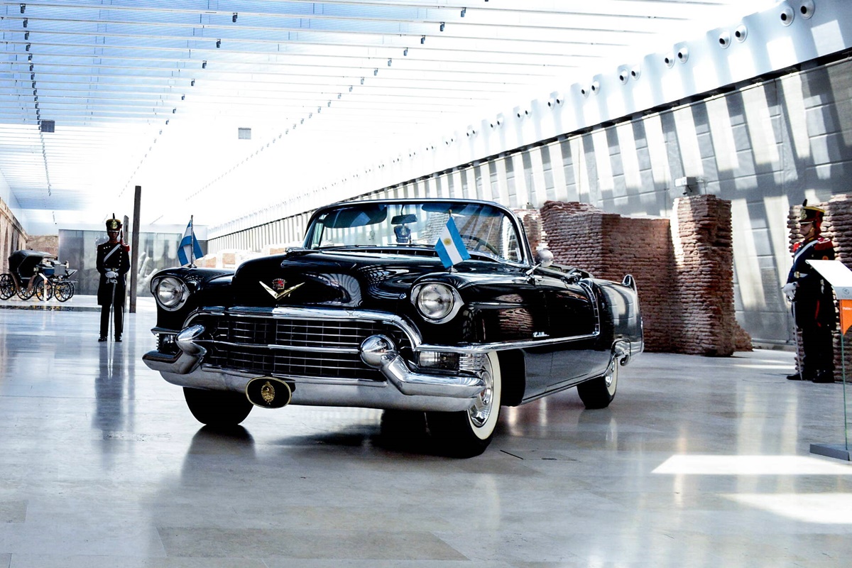 El Cadillac de Perón: El auto presidencial que espera por Javier Milei