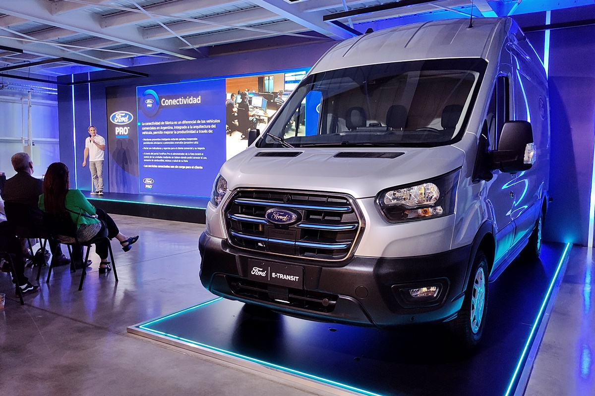 Ford E-Transit: Van comercial 100% eléctrica para un futuro sostenible