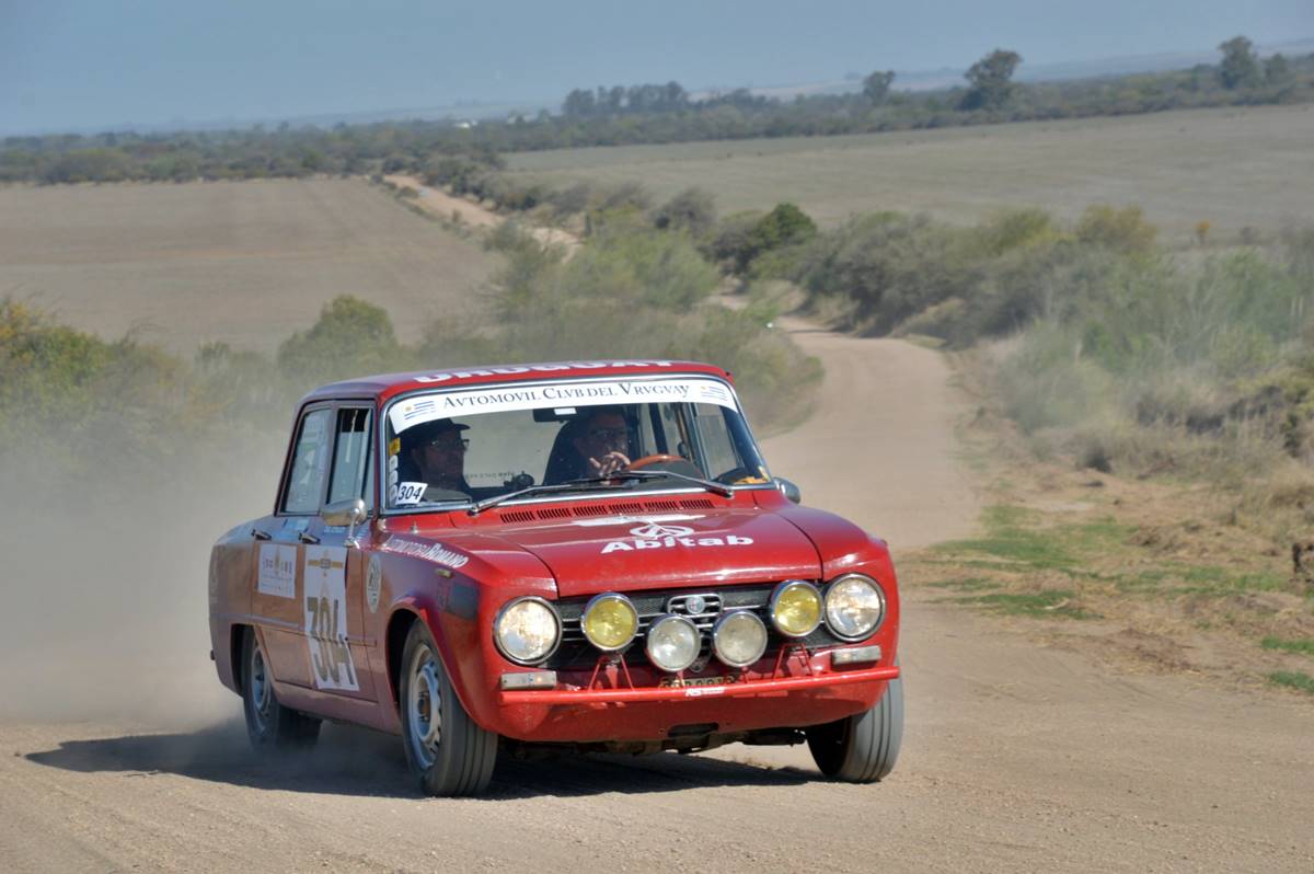Emoción en la ruta: Así fue la primera etapa del Gran Premio Argentino Histórico