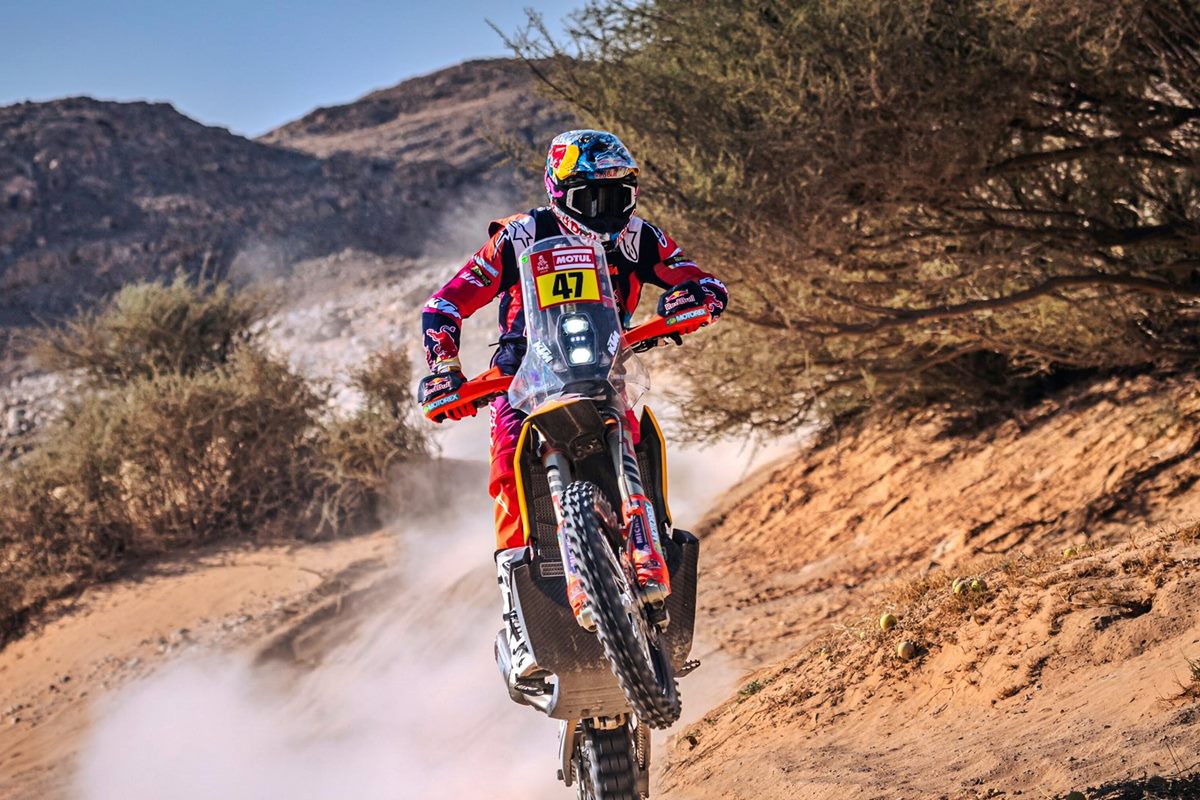 Kevin Benavides gana un puesto y se ilusiona con un podio en el Rally Dakar