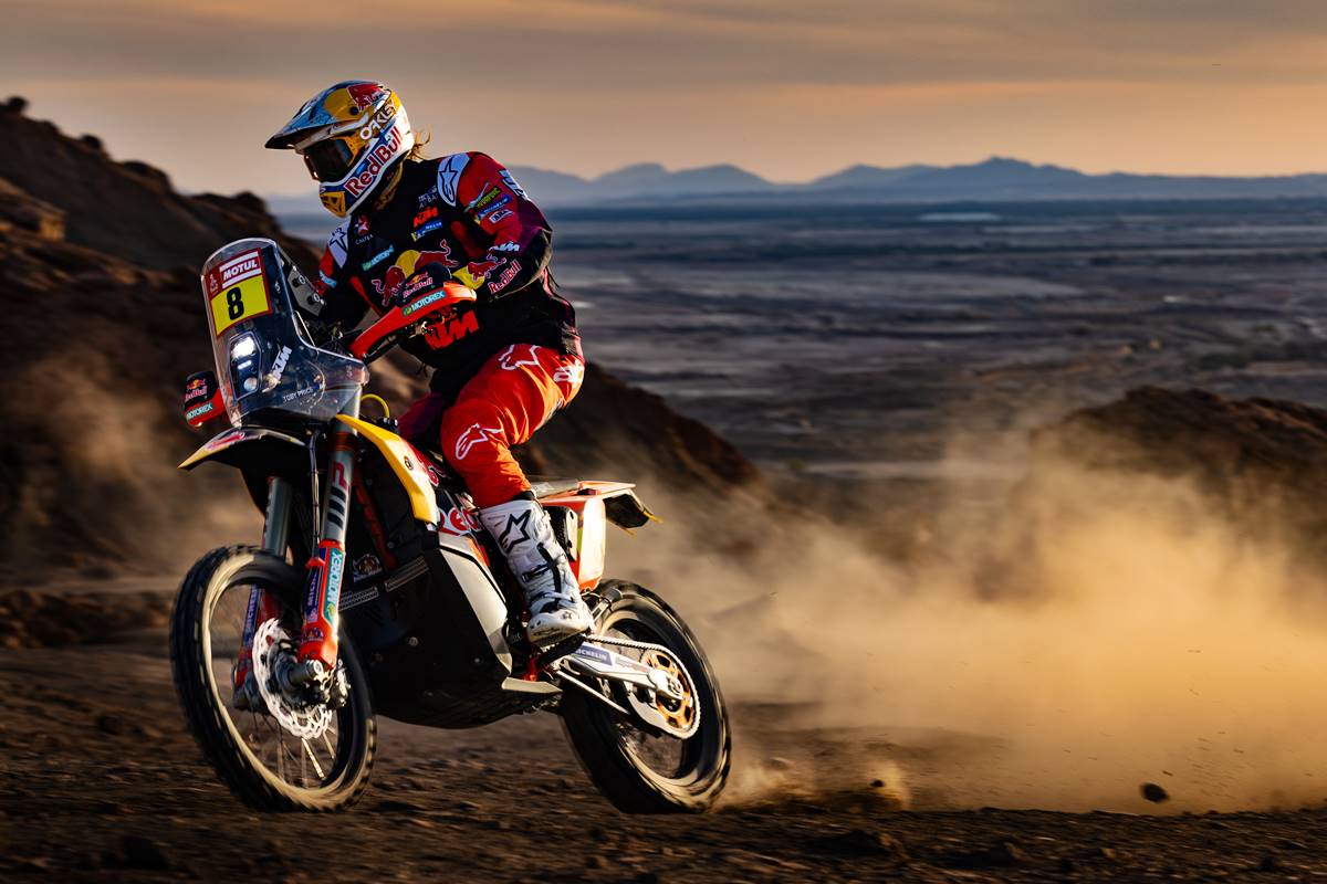 Rally Dakar 2024: Podría protagonizar una película de Mad Max, pero busca la gloria en las motos