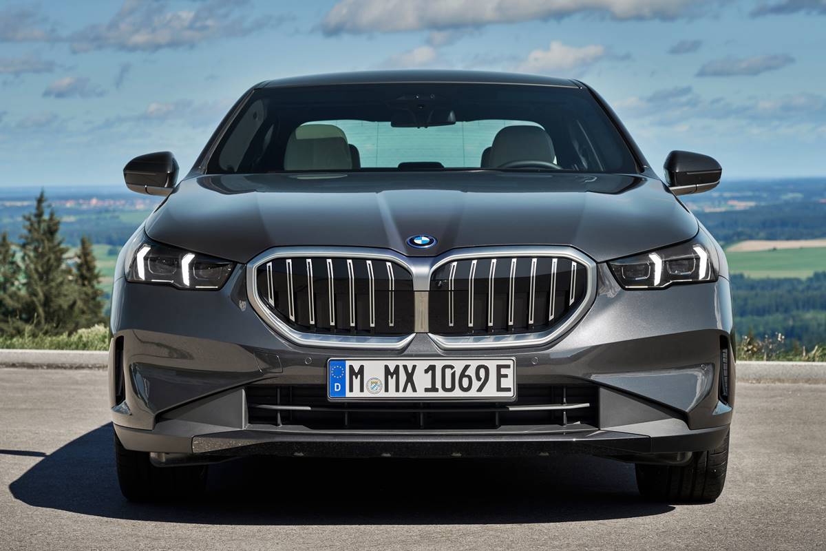 ¿Qué motor trae el BMW Serie 5?