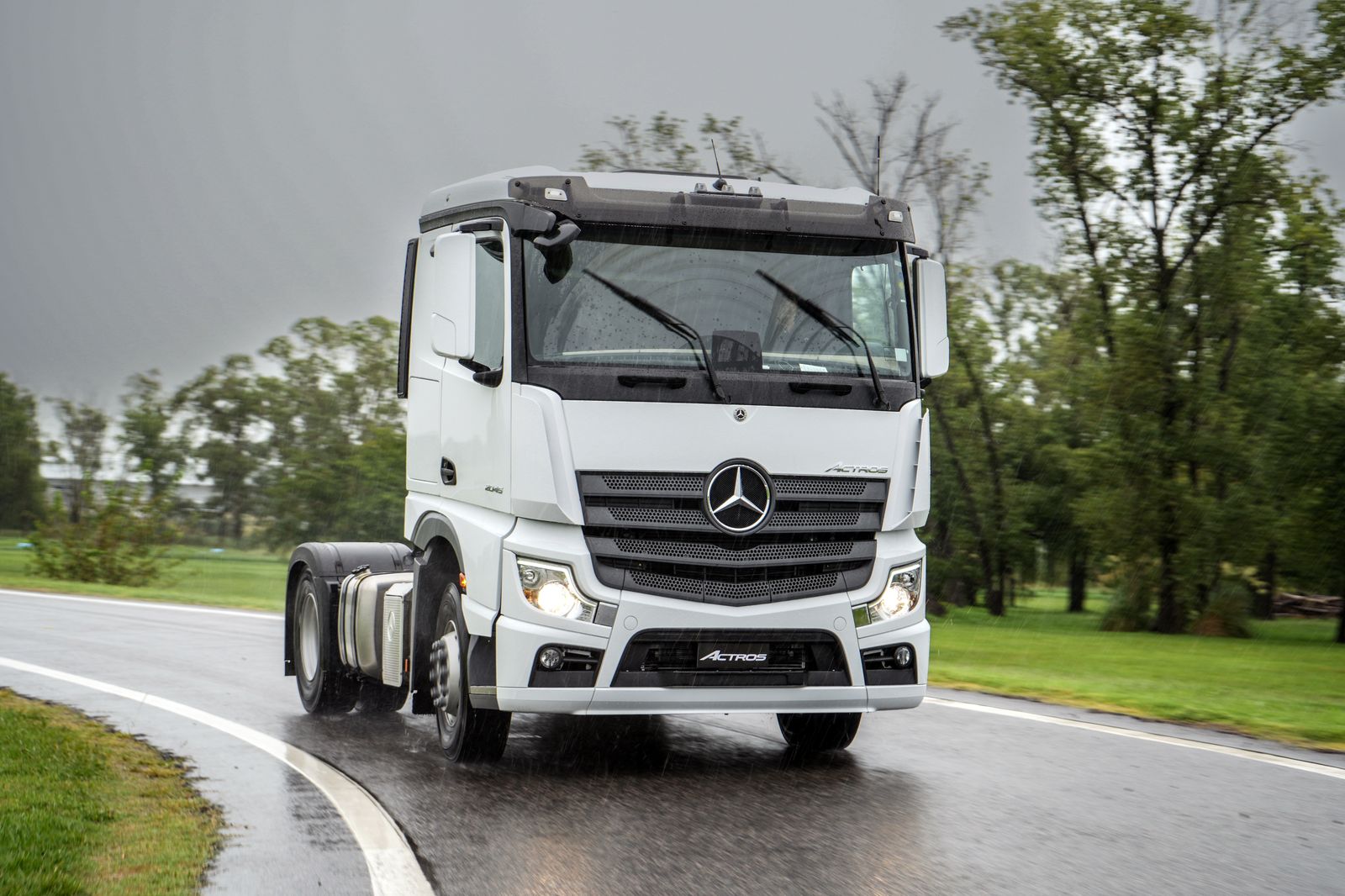 ¿Cuánto cuesta un Mercedes Actros nuevo? 