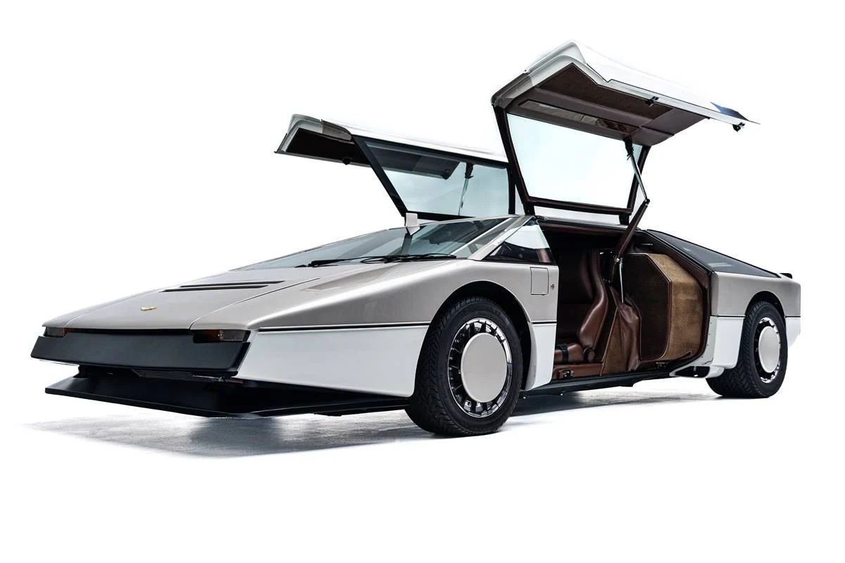¿Cuántos Aston Martin Bulldog hay?