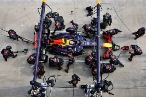 cuanto pagó red bull en indemnizaciones