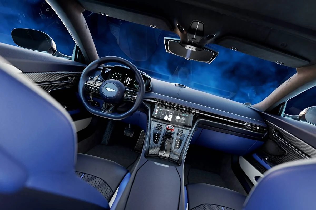 ¿Cuánta potencia ofrece el Aston Martin DB12 S?