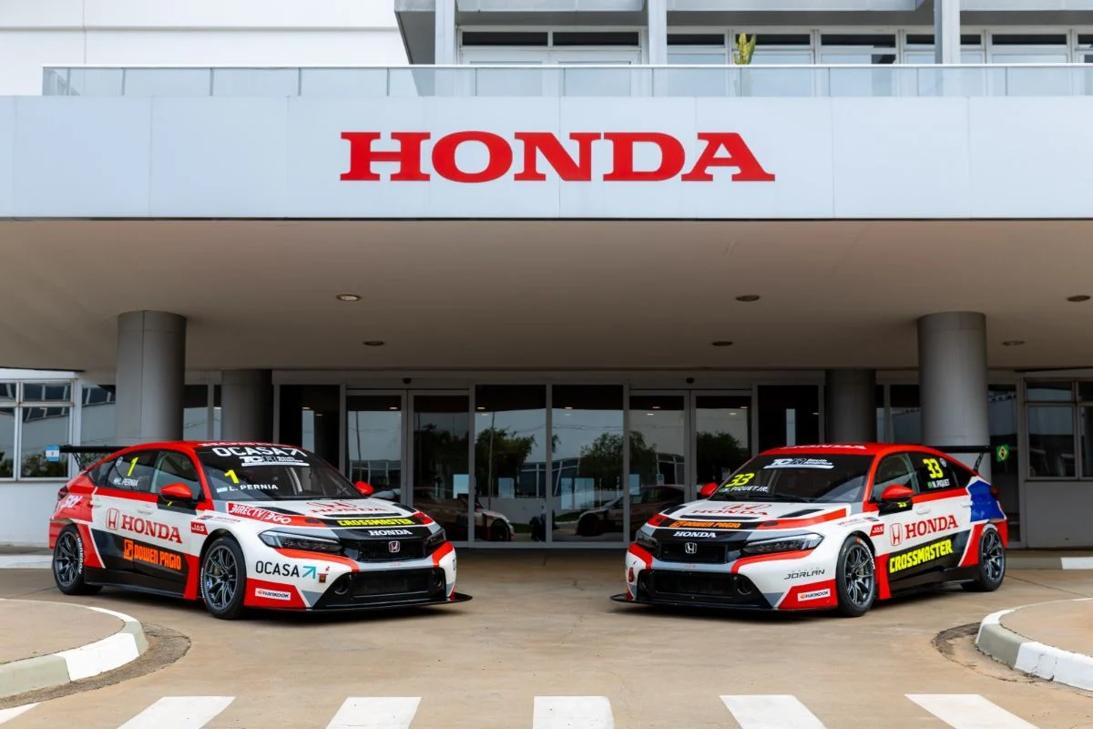 quienes son los pilotos de honda racing