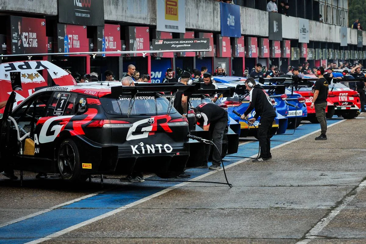 que autos corren en el tc2000