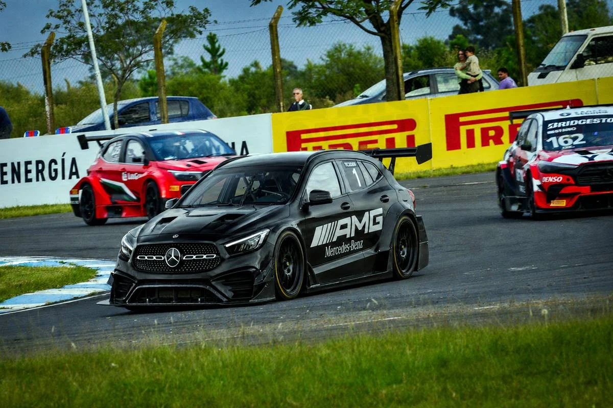 Mercedes-Benz GLA TC2000