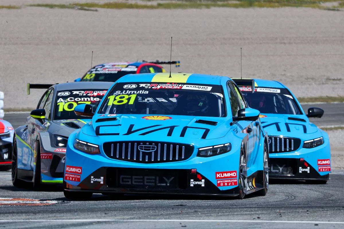 Santiago Urrutia TCR