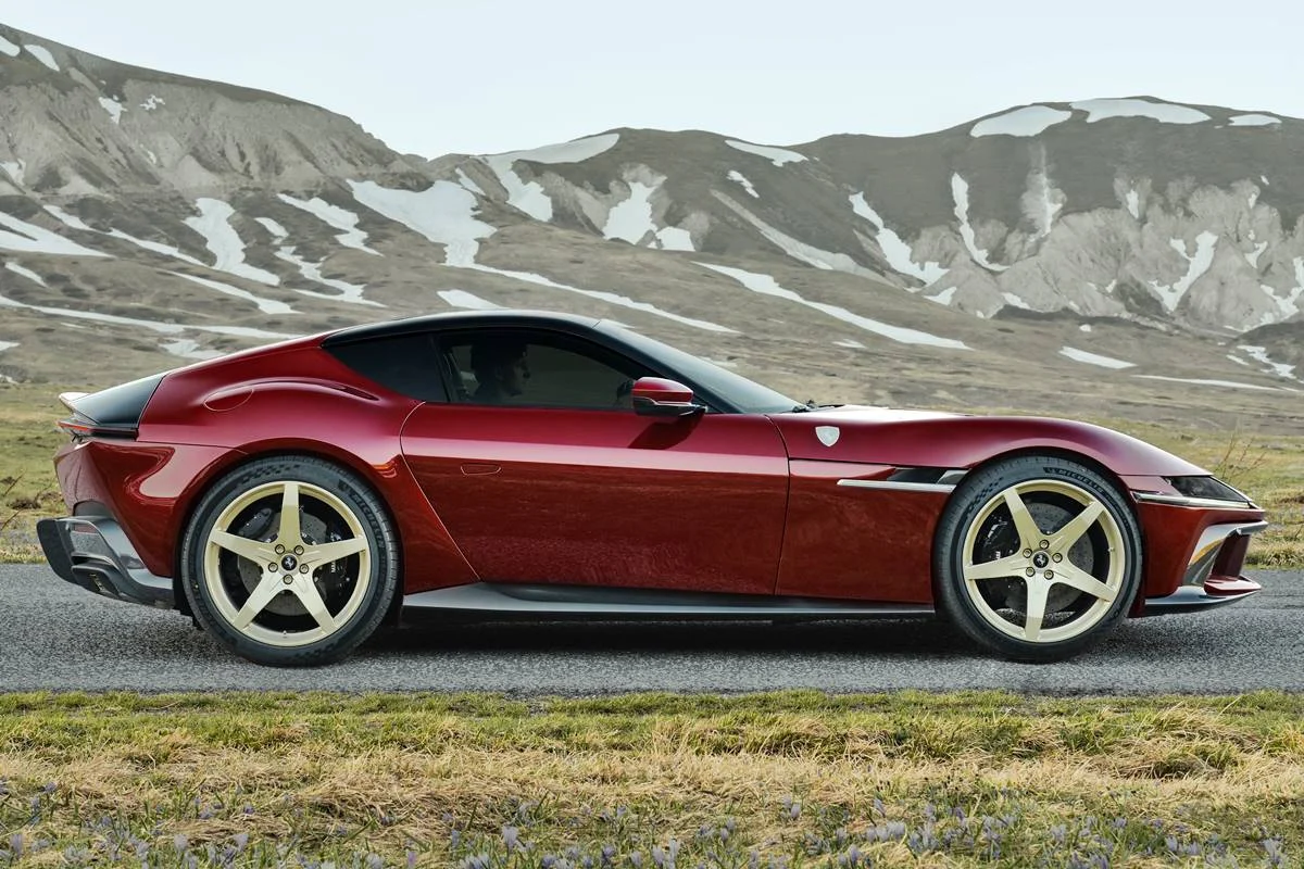 Ferrari 12Cilindri Manuale