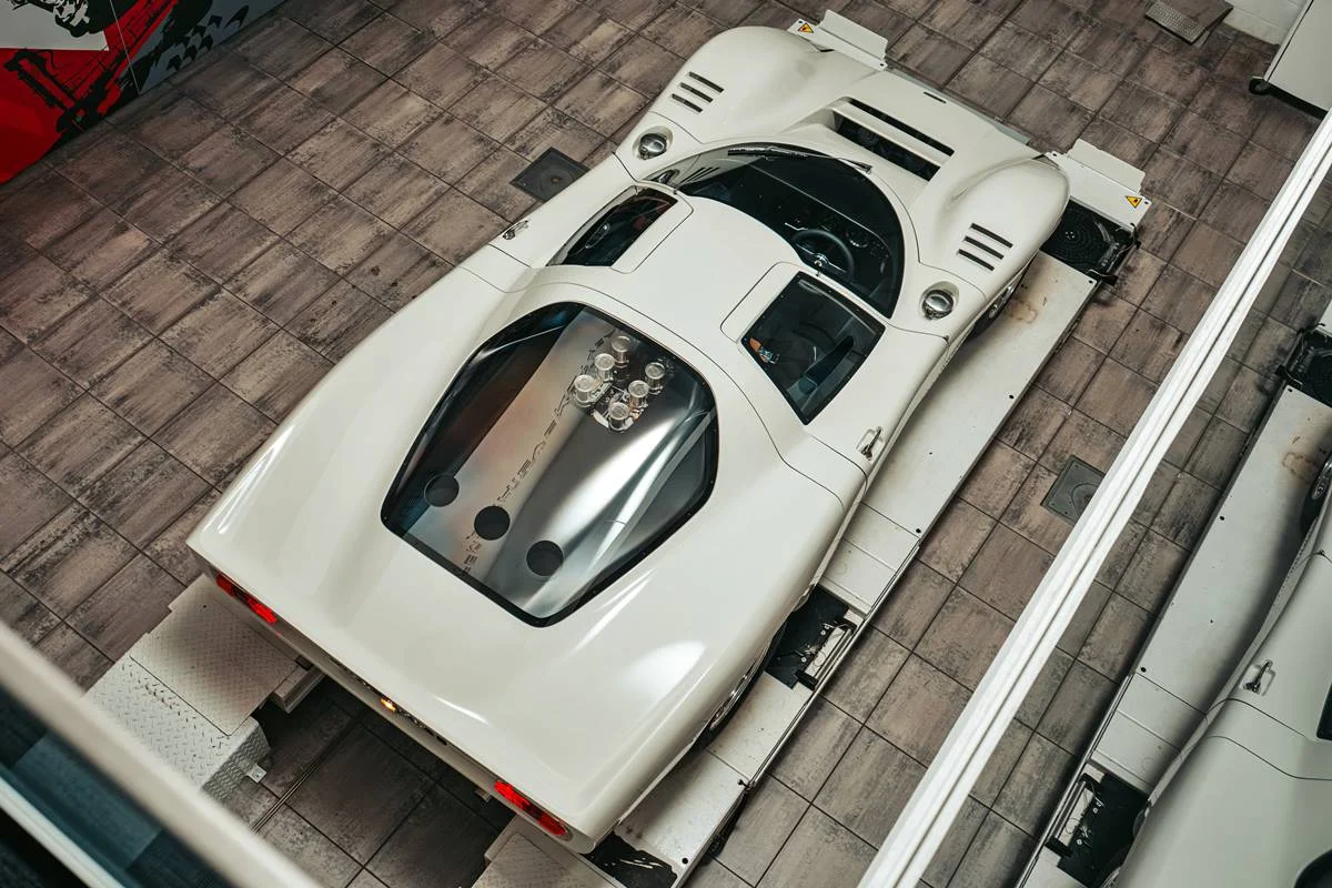 McLaren M6GT